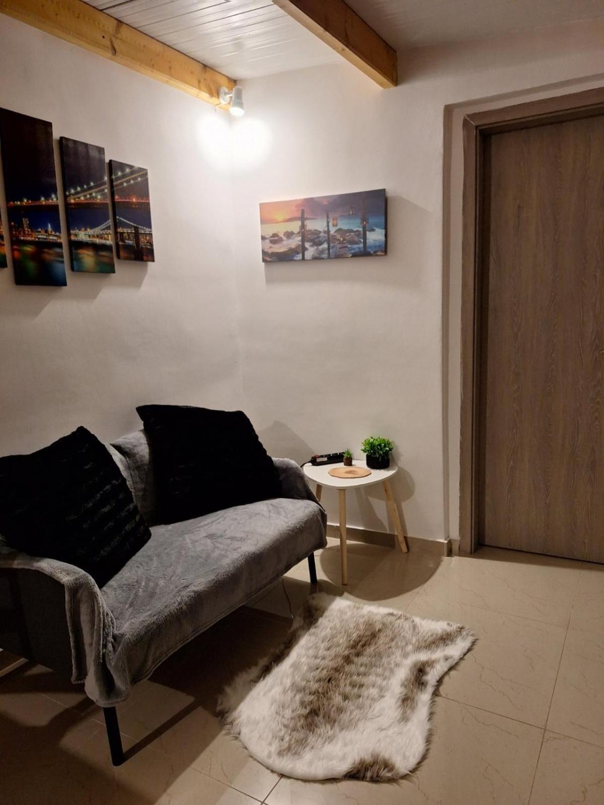 Apartament Johnson House Rafína Pokój zdjęcie